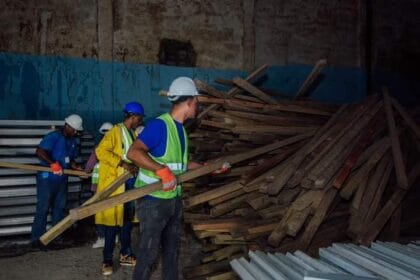 Reparación de viviendas afectadas por el huracán Fiona.